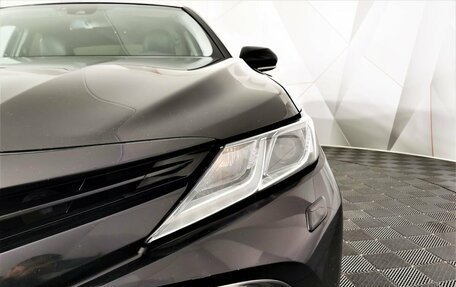 Toyota Camry, 2018 год, 2 435 000 рублей, 10 фотография