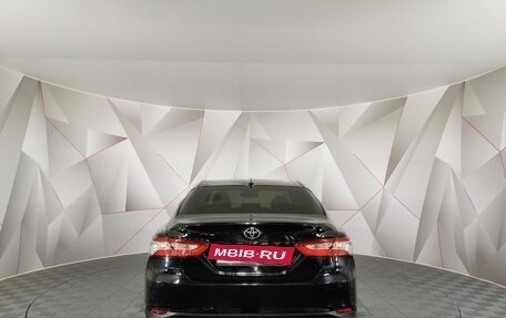 Toyota Camry, 2018 год, 2 435 000 рублей, 8 фотография