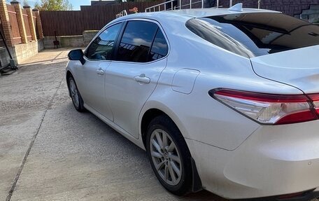 Toyota Camry, 2021 год, 2 206 000 рублей, 3 фотография