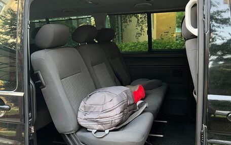 Volkswagen Caravelle T5, 2006 год, 850 000 рублей, 4 фотография