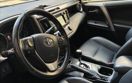 Toyota RAV4, 2015 год, 2 770 000 рублей, 8 фотография