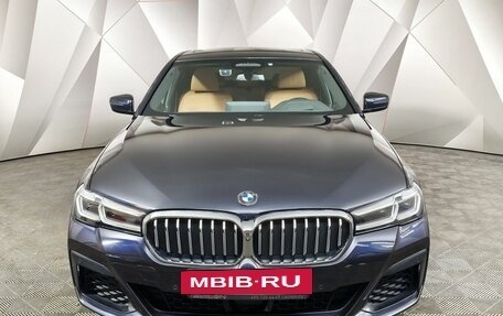 BMW 5 серия, 2021 год, 4 300 000 рублей, 3 фотография