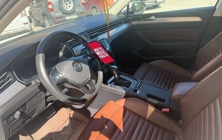 Volkswagen Passat B8 рестайлинг, 2017 год, 2 350 000 рублей, 17 фотография