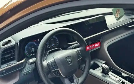 Toyota Crown, 2023 год, 6 300 000 рублей, 2 фотография