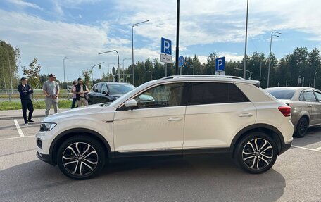 Volkswagen T-Roc I, 2022 год, 1 700 000 рублей, 4 фотография