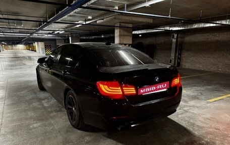 BMW 5 серия, 2011 год, 1 800 000 рублей, 4 фотография