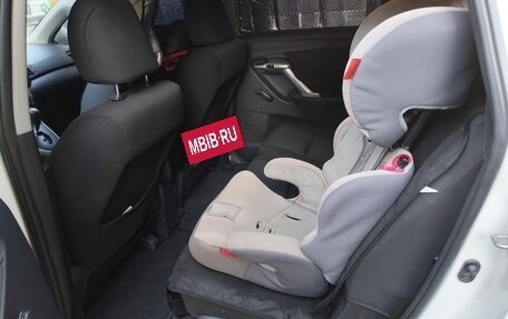 Toyota Verso I, 2012 год, 900 000 рублей, 2 фотография
