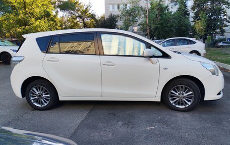 Toyota Verso I, 2012 год, 900 000 рублей, 17 фотография