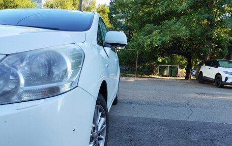 Toyota Verso I, 2012 год, 900 000 рублей, 19 фотография