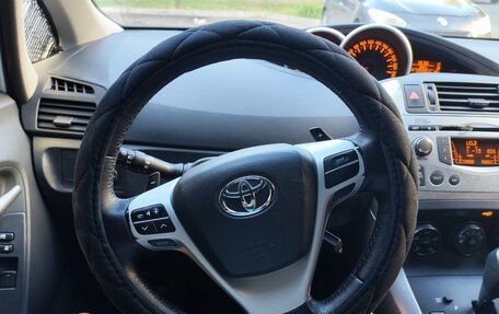 Toyota Verso I, 2012 год, 900 000 рублей, 23 фотография