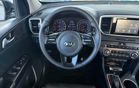KIA Sportage IV рестайлинг, 2018 год, 1 999 000 рублей, 6 фотография