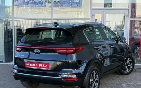 KIA Sportage IV рестайлинг, 2018 год, 1 999 000 рублей, 2 фотография