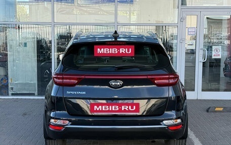 KIA Sportage IV рестайлинг, 2018 год, 1 999 000 рублей, 4 фотография