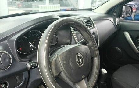 Renault Logan II, 2017 год, 492 830 рублей, 11 фотография