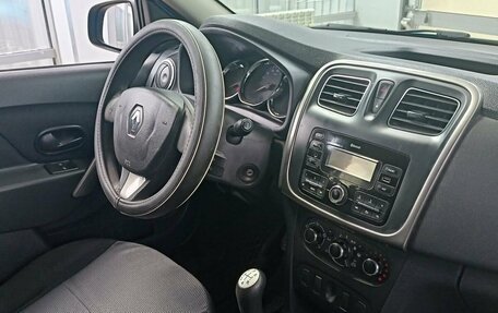 Renault Logan II, 2017 год, 492 830 рублей, 16 фотография