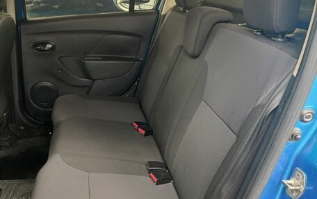 Renault Logan II, 2017 год, 492 830 рублей, 17 фотография