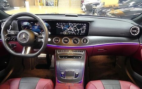 Mercedes-Benz CLS, 2023 год, 6 075 000 рублей, 5 фотография