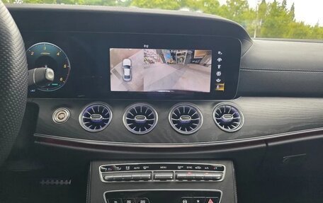 Mercedes-Benz CLS, 2023 год, 6 030 000 рублей, 10 фотография