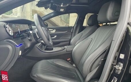 Mercedes-Benz CLS, 2023 год, 6 030 000 рублей, 5 фотография