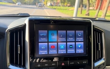 Toyota Land Cruiser 200, 2019 год, 9 000 000 рублей, 18 фотография