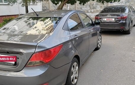 Hyundai Solaris II рестайлинг, 2013 год, 445 000 рублей, 3 фотография