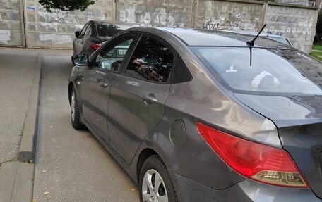 Hyundai Solaris II рестайлинг, 2013 год, 445 000 рублей, 5 фотография