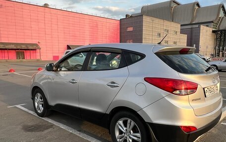 Hyundai ix35 I рестайлинг, 2011 год, 1 000 000 рублей, 4 фотография
