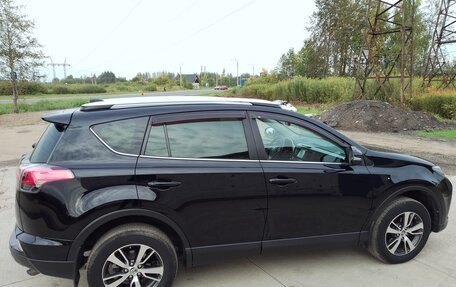 Toyota RAV4, 2017 год, 2 400 000 рублей, 3 фотография