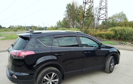 Toyota RAV4, 2017 год, 2 400 000 рублей, 8 фотография