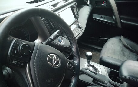 Toyota RAV4, 2017 год, 2 400 000 рублей, 11 фотография