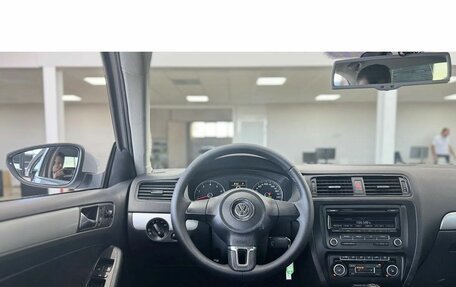 Volkswagen Jetta VI, 2012 год, 1 099 000 рублей, 13 фотография