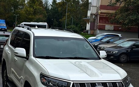 Toyota Land Cruiser Prado 150 рестайлинг 2, 2019 год, 5 300 000 рублей, 1 фотография
