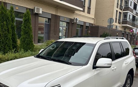 Toyota Land Cruiser Prado 150 рестайлинг 2, 2019 год, 5 300 000 рублей, 8 фотография