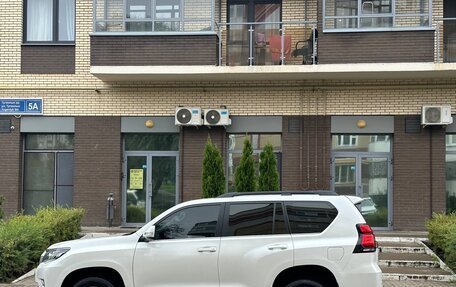 Toyota Land Cruiser Prado 150 рестайлинг 2, 2019 год, 5 300 000 рублей, 9 фотография