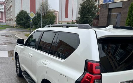 Toyota Land Cruiser Prado 150 рестайлинг 2, 2019 год, 5 300 000 рублей, 12 фотография