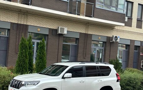 Toyota Land Cruiser Prado 150 рестайлинг 2, 2019 год, 5 300 000 рублей, 10 фотография