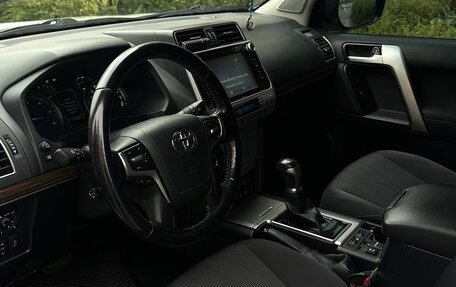 Toyota Land Cruiser Prado 150 рестайлинг 2, 2019 год, 5 300 000 рублей, 18 фотография
