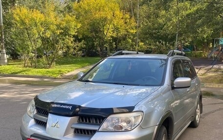 Mitsubishi Outlander III рестайлинг 3, 2005 год, 1 133 000 рублей, 9 фотография