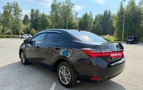Toyota Corolla, 2018 год, 2 000 000 рублей, 6 фотография