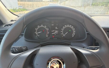 Skoda Rapid II, 2021 год, 1 690 000 рублей, 9 фотография