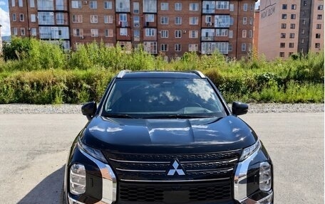 Mitsubishi Outlander, 2023 год, 3 490 000 рублей, 1 фотография
