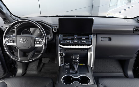 Toyota Land Cruiser, 2022 год, 7 998 000 рублей, 14 фотография