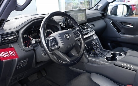 Toyota Land Cruiser, 2022 год, 7 998 000 рублей, 16 фотография