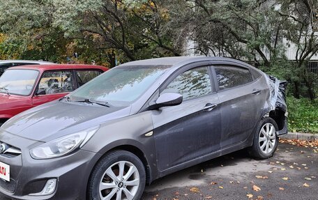 Hyundai Solaris II рестайлинг, 2011 год, 400 000 рублей, 10 фотография