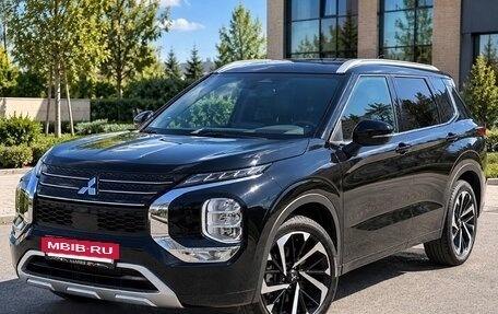 Mitsubishi Outlander, 2023 год, 3 490 000 рублей, 7 фотография