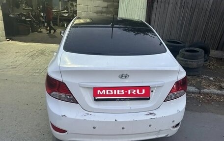 Hyundai Solaris II рестайлинг, 2011 год, 470 000 рублей, 3 фотография