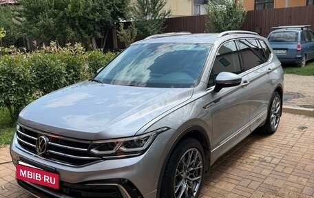 Volkswagen Tiguan II, 2021 год, 3 150 000 рублей, 1 фотография