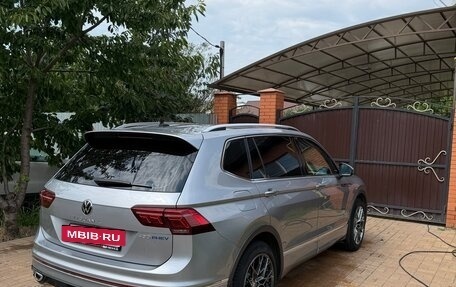 Volkswagen Tiguan II, 2021 год, 3 150 000 рублей, 3 фотография