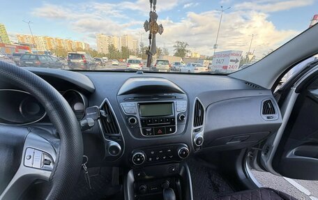 Hyundai ix35 I рестайлинг, 2010 год, 1 100 000 рублей, 10 фотография