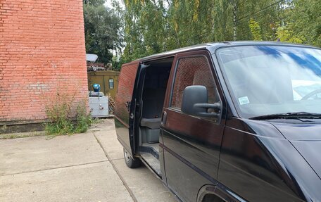 Volkswagen Multivan T4, 1995 год, 700 000 рублей, 2 фотография